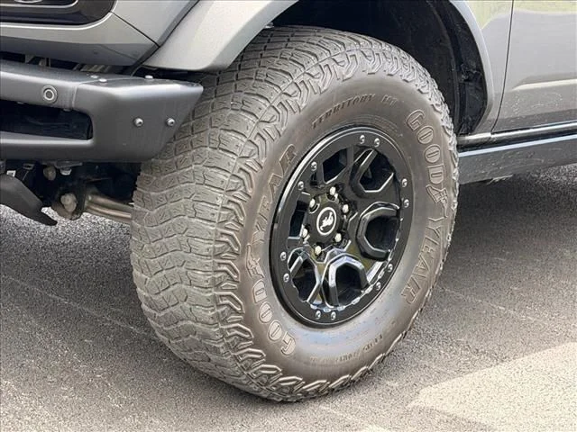 Used 2023 Gray Ford Wildtrak image 32