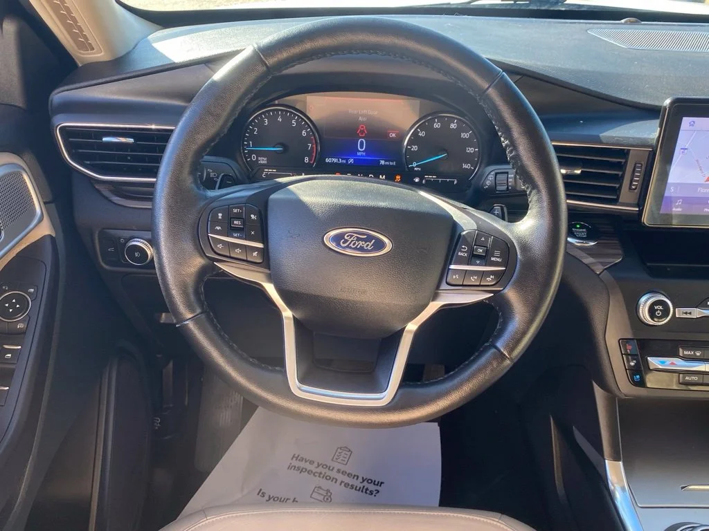 Used 2020 White Ford Limited image 9