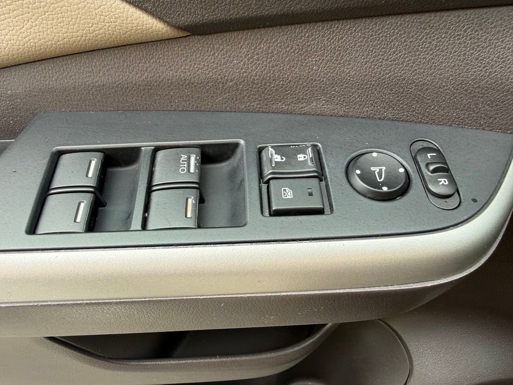 Used 2013  Honda EX-L image 24