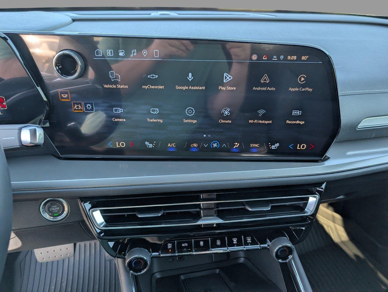 2027 Chevrolet Traverse LT - Photo 17