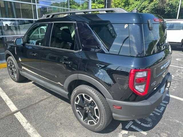Used 2023 Black Ford Outer Banks image 2