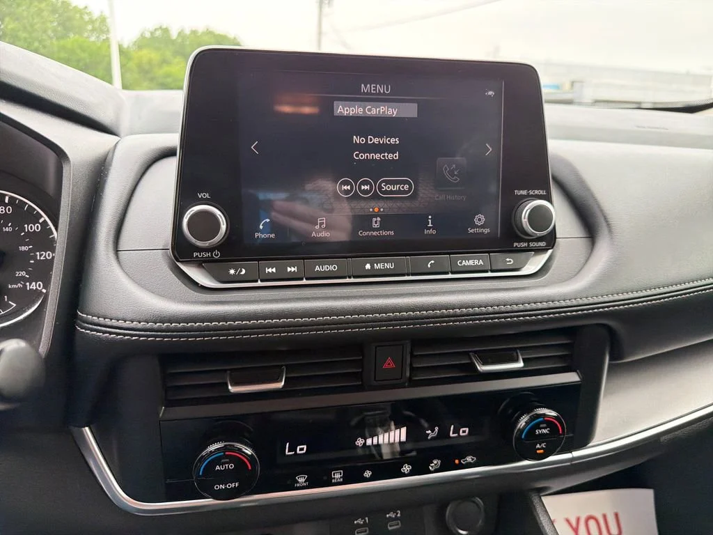 2024 Nissan Rogue SV - Photo 16
