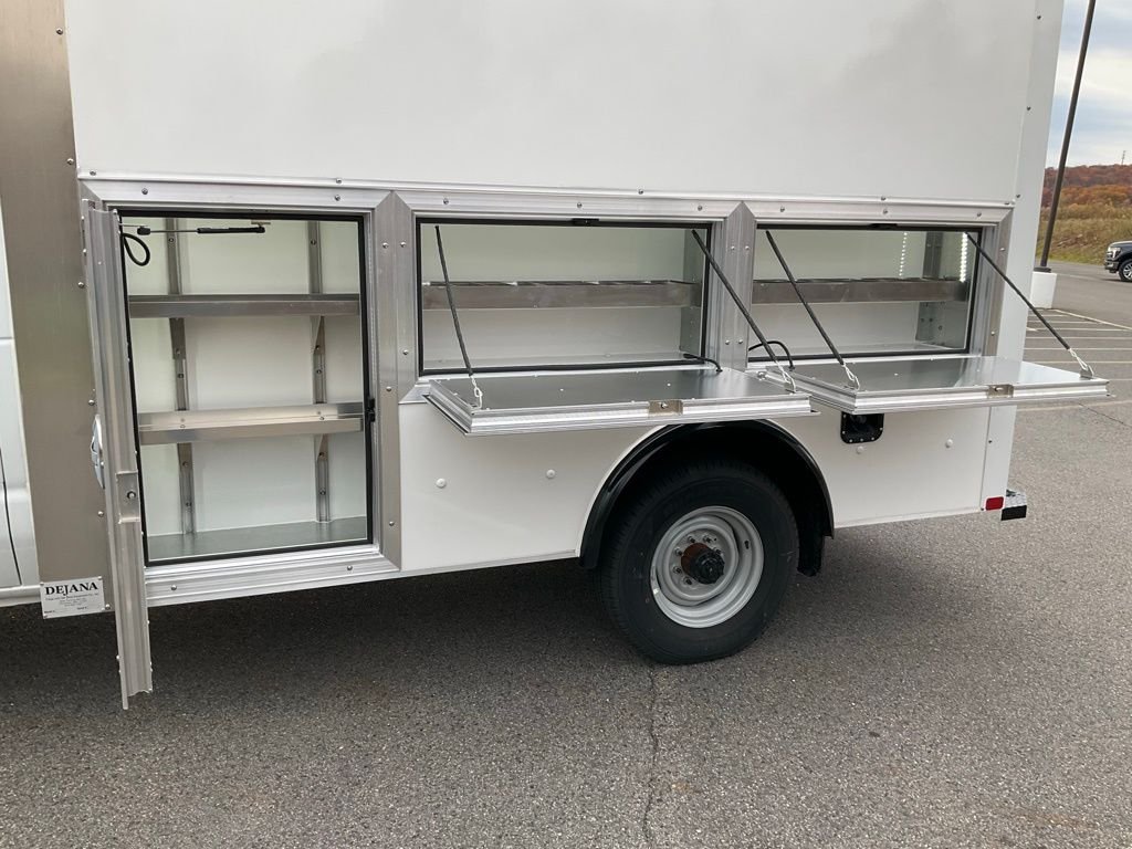 New 2026 Oxford White Ford E-350 SRW image 9