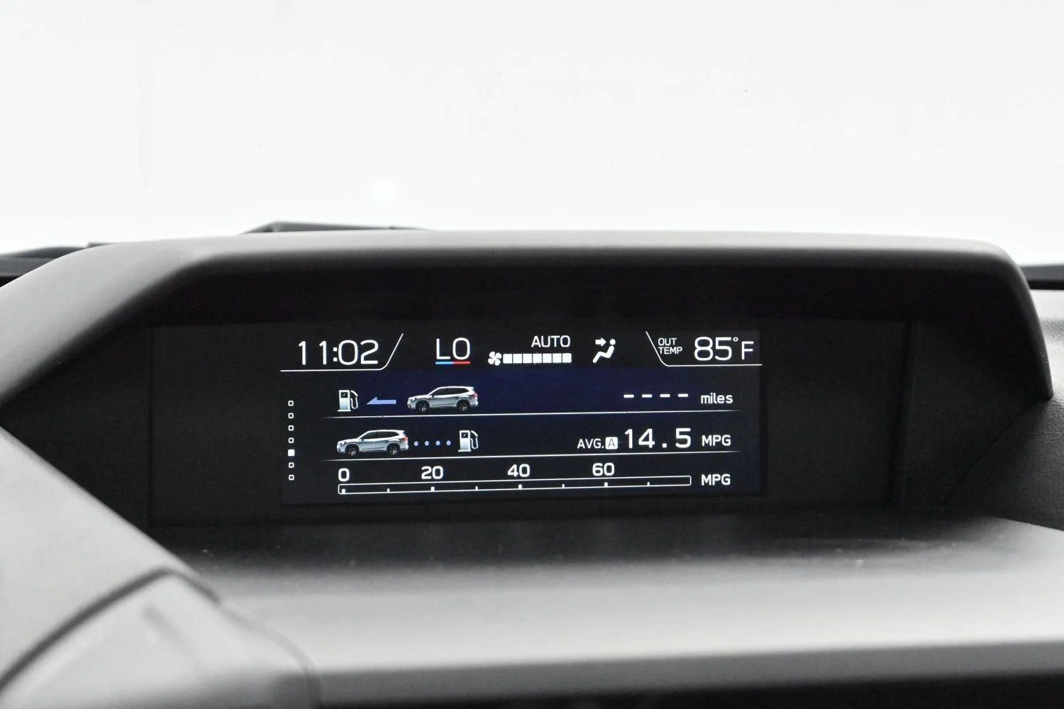 Used 2020 Ice Silver Metallic Subaru Premium image 23