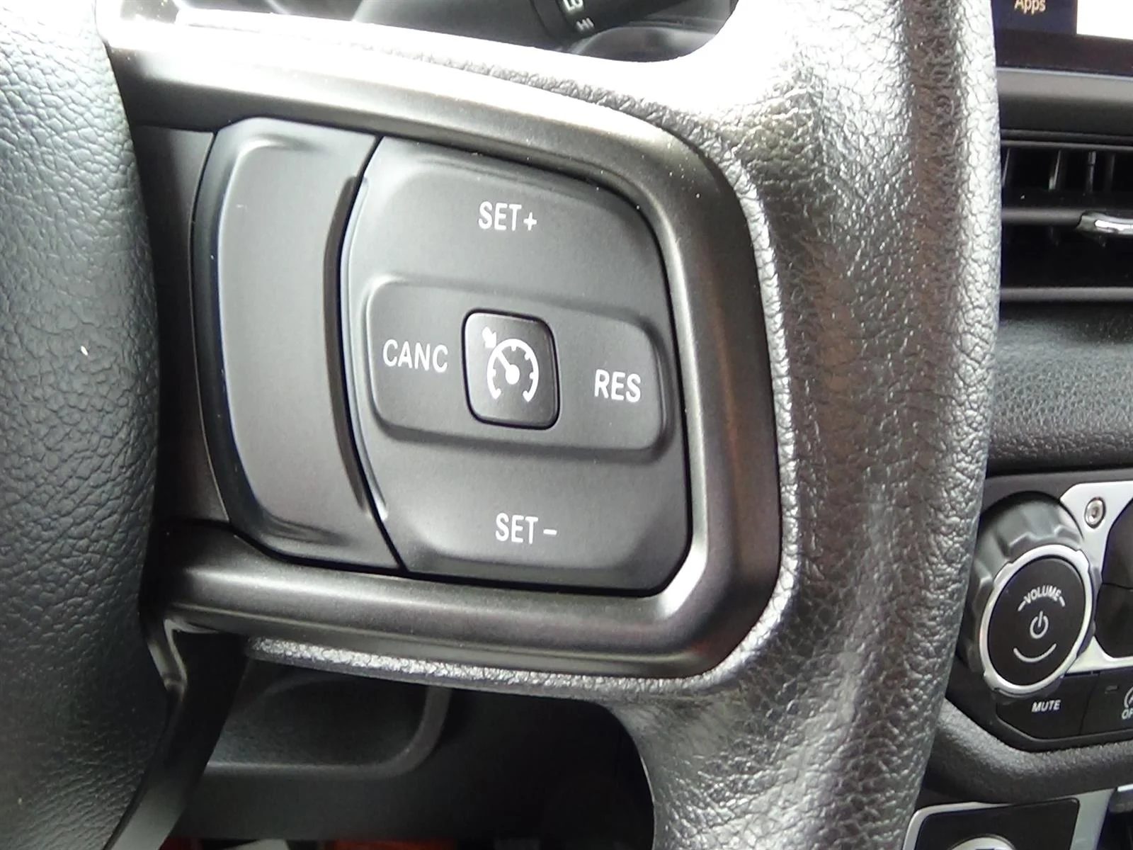 Certified Used 2025 Mojito! Clear Coat (pge) Jeep Sport image 14