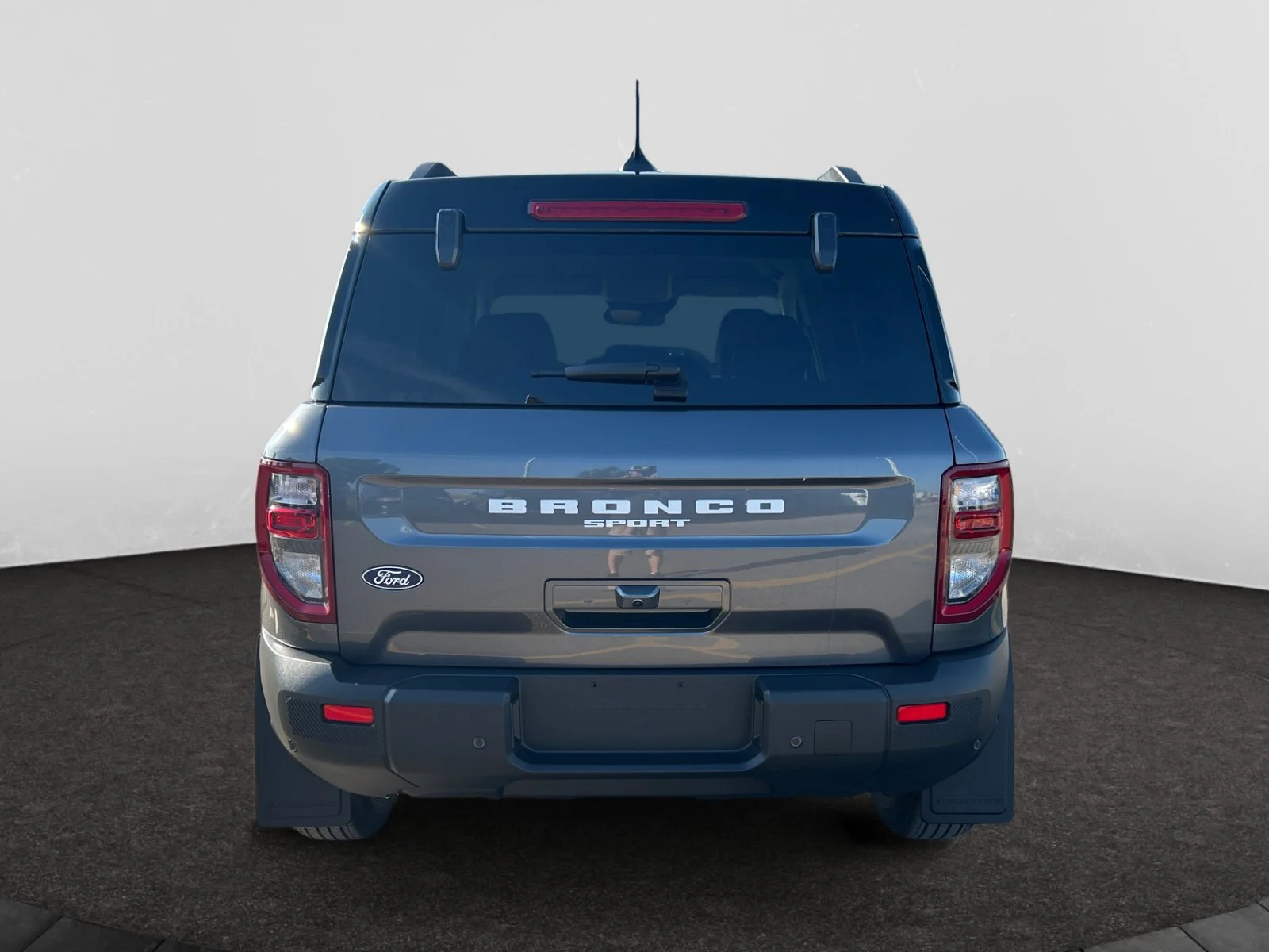 New 2026 Carbonized Grey Metallic Ford Outer Banks image 4