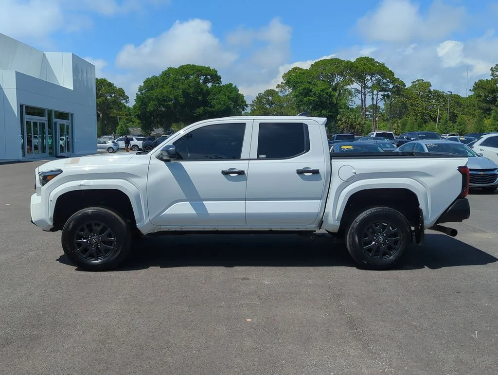Used 2024 White Toyota SR image 3