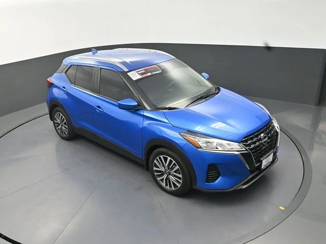 Used 2023 Blue Nissan SV image 11