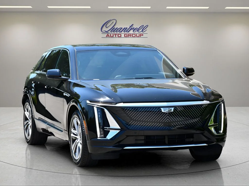 Used 2024 Cadillac LYRIQ Luxury 1 with VIN 1GYKPPRL8RZ102529 for sale in Lexington, KY