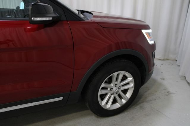 Used 2016 Ruby Red Metallic Ford XLT image 38