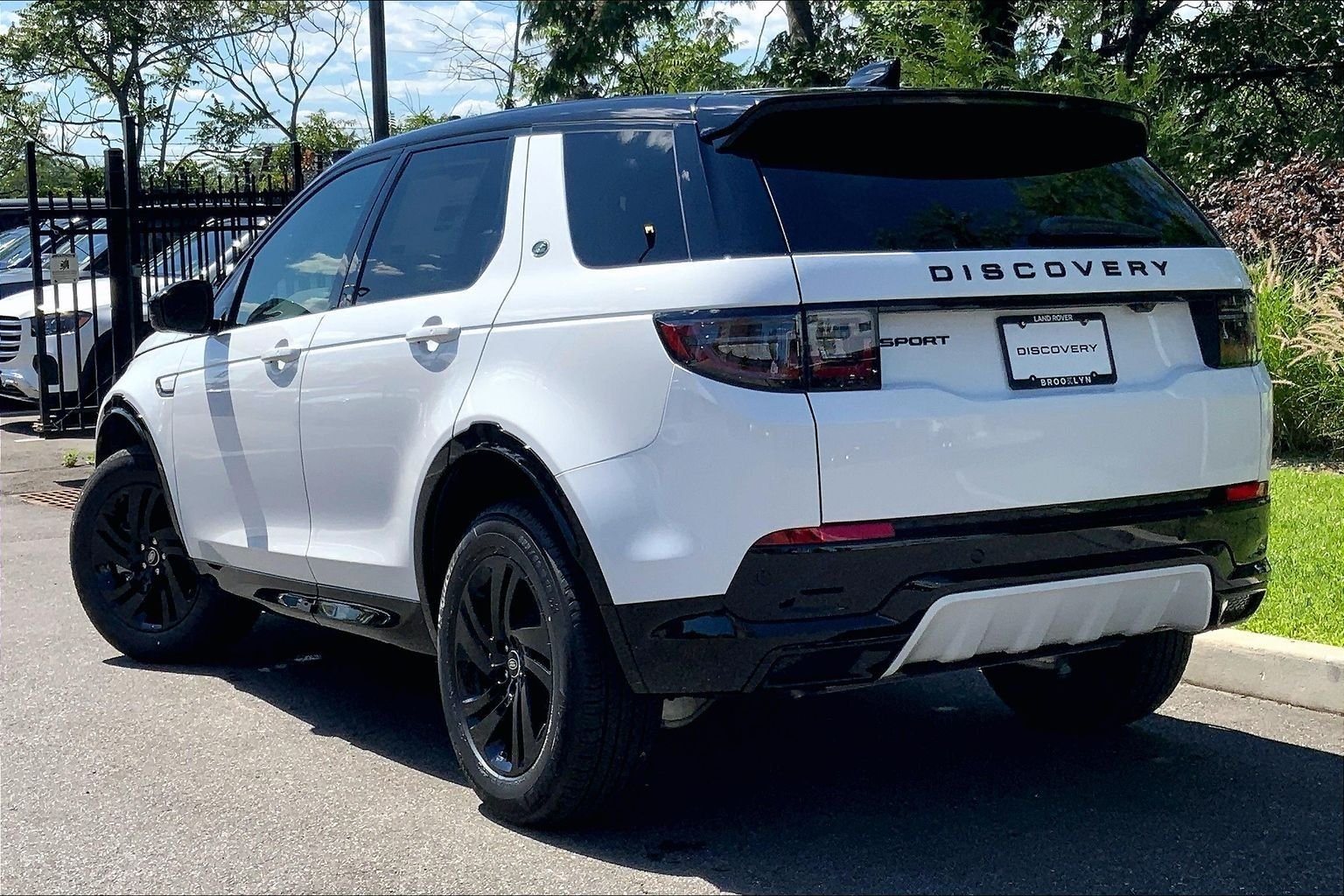 New 2026 Fuji White Land Rover Landmark image 12