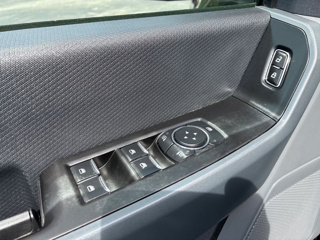 Used 2023 Blue Ford XLT image 12