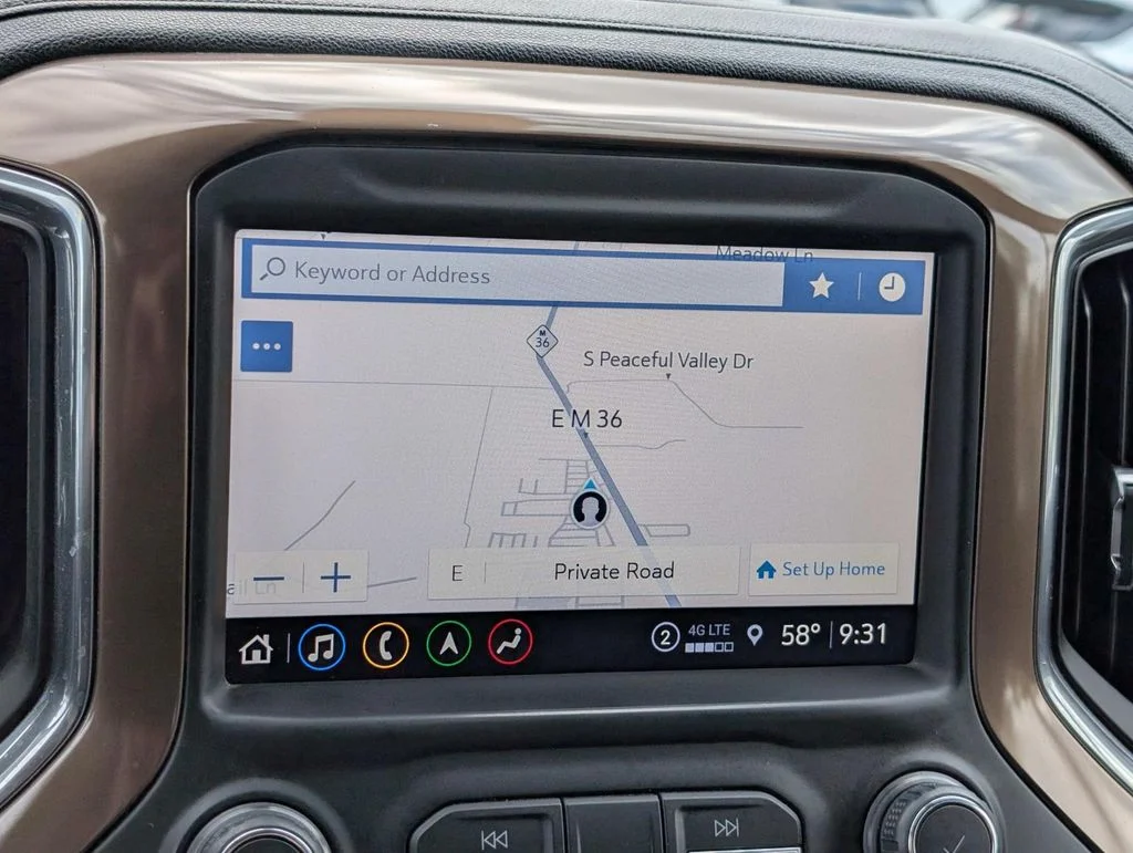 Used 2021 White Chevrolet High Country image 22