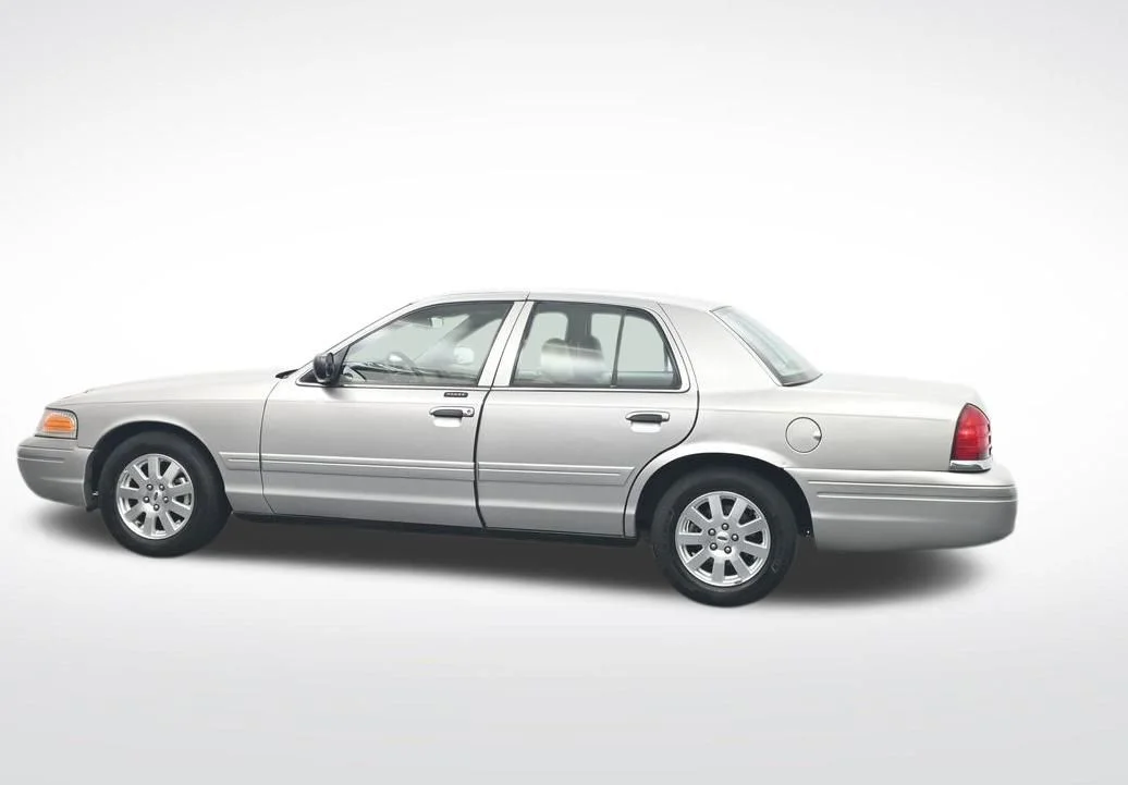 Used 2006 Silver Ford LX image 9