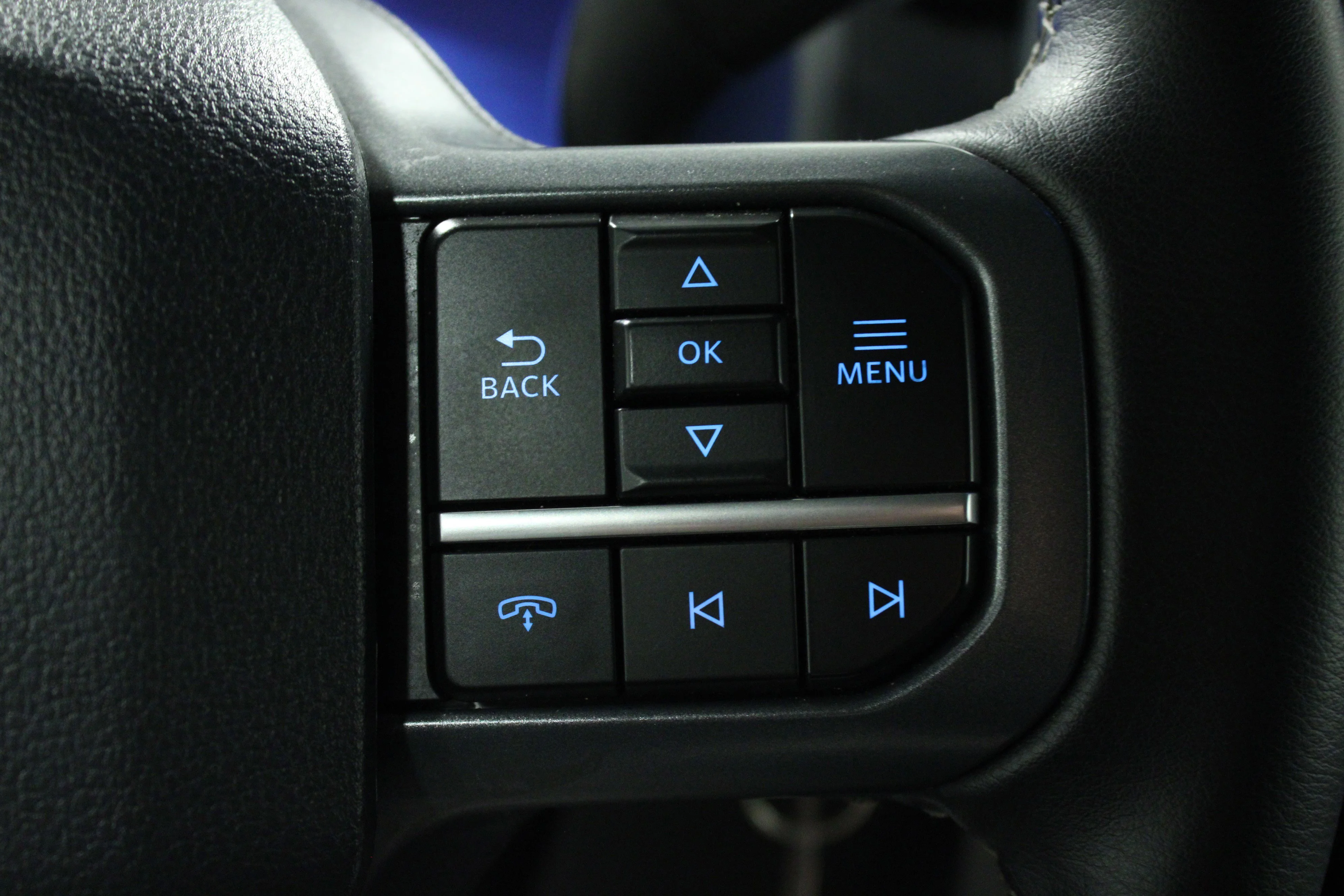 Used 2025 Carbonized Gray Metallic Ford XLT image 21