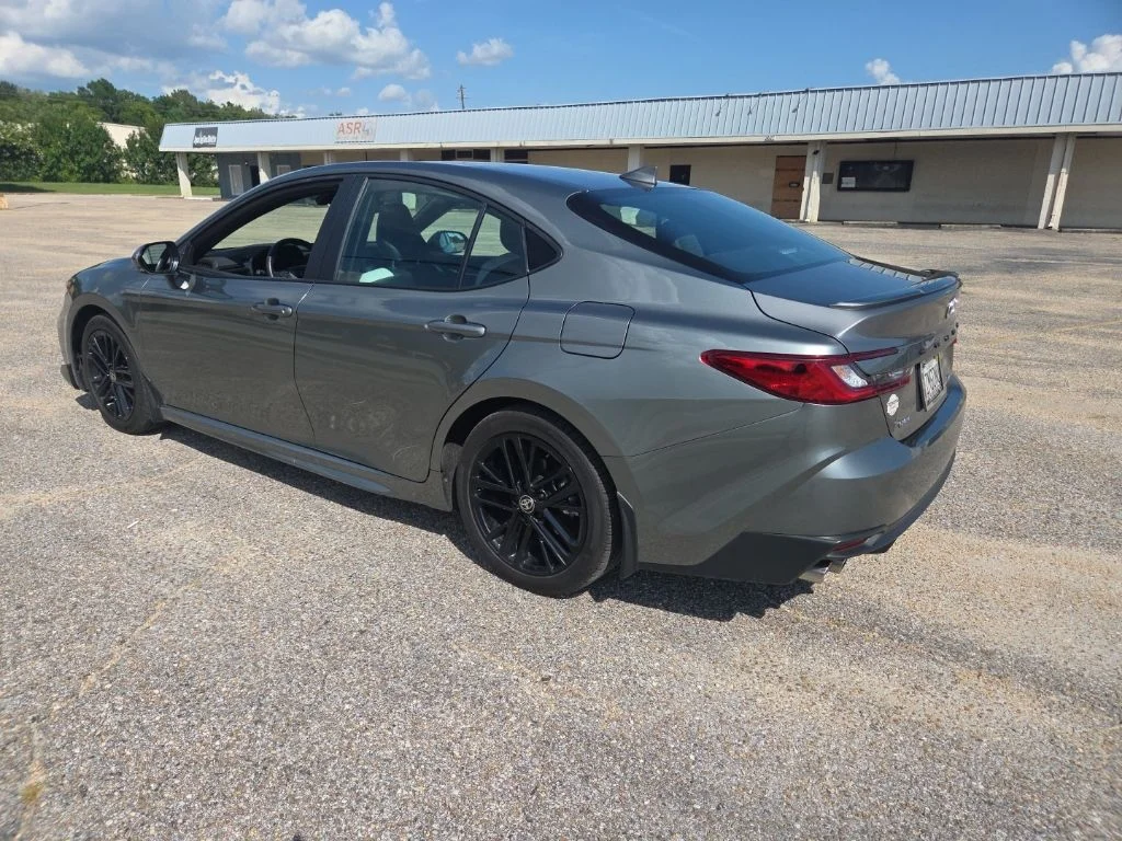 Used 2025  Toyota SE image 10