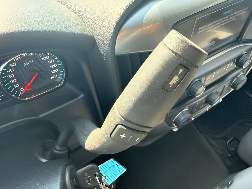 Used 2017 GRAPHITE METALLIC Chevrolet LT image 19