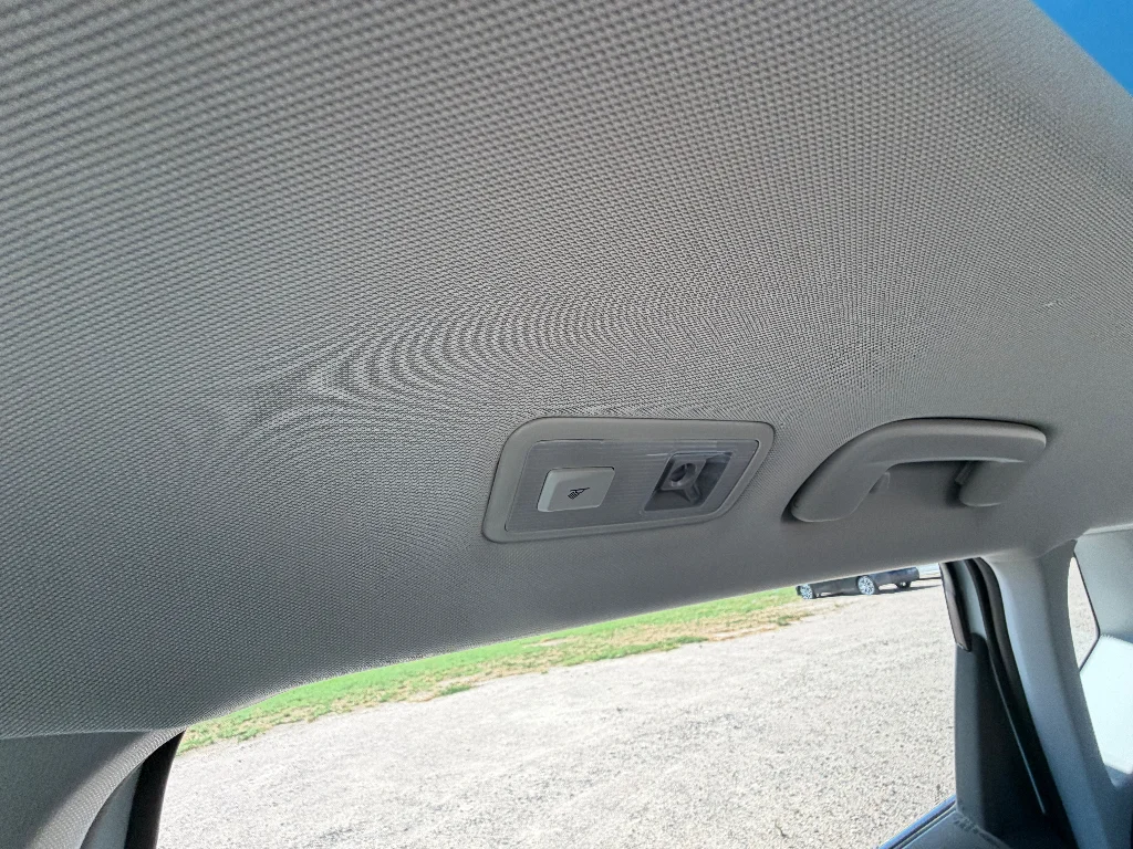 Used 2023 Pure White Volkswagen SEL image 30