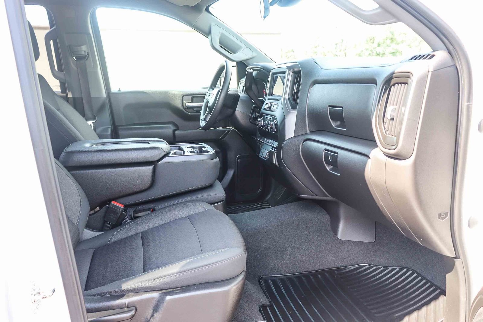 Used 2022 Summit White Chevrolet Custom image 20