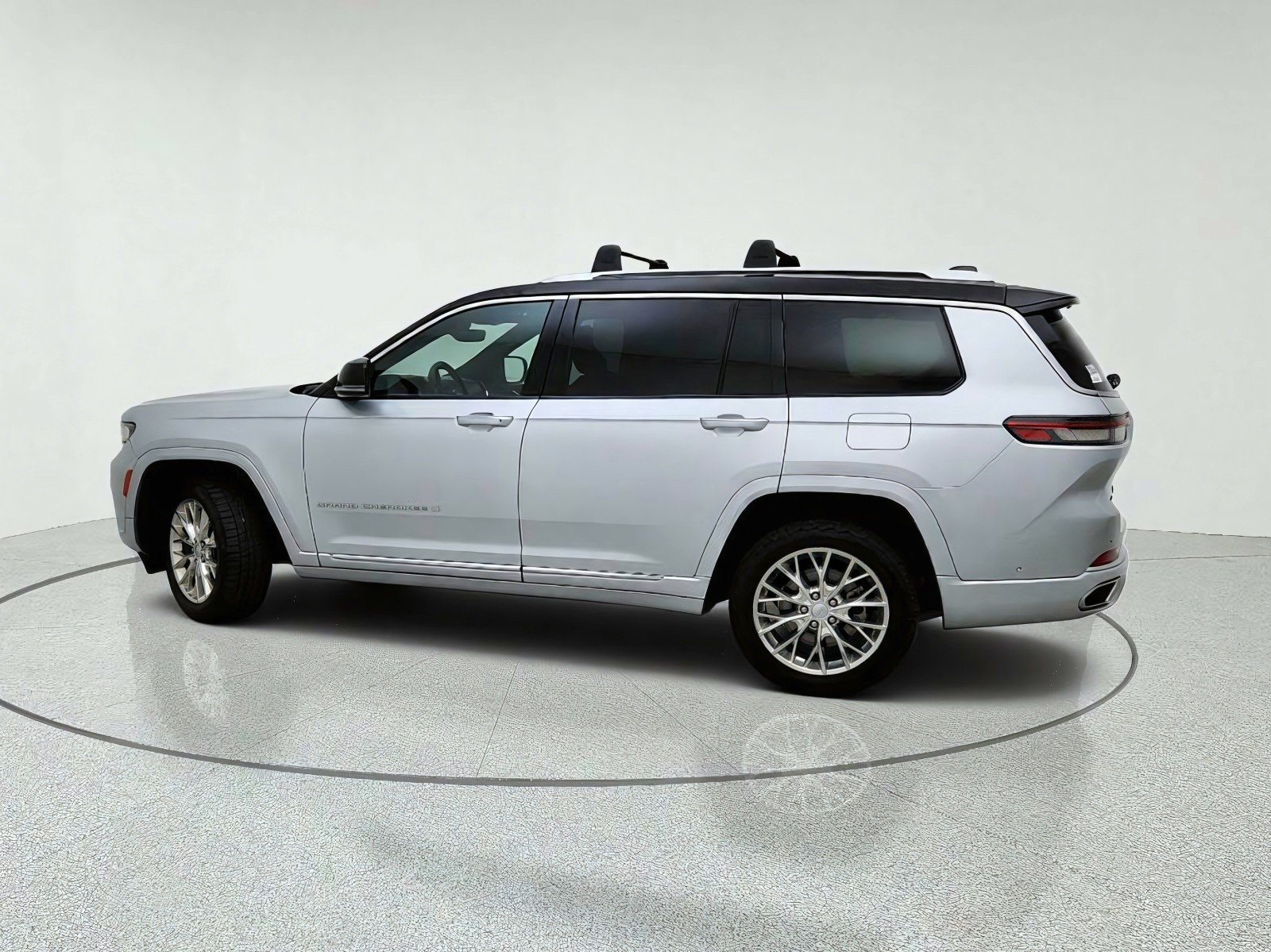 Used 2021 Silver Zynith Jeep Summit image 13
