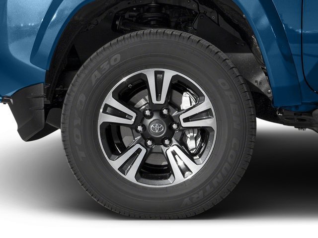 Used 2016  Toyota  image 10
