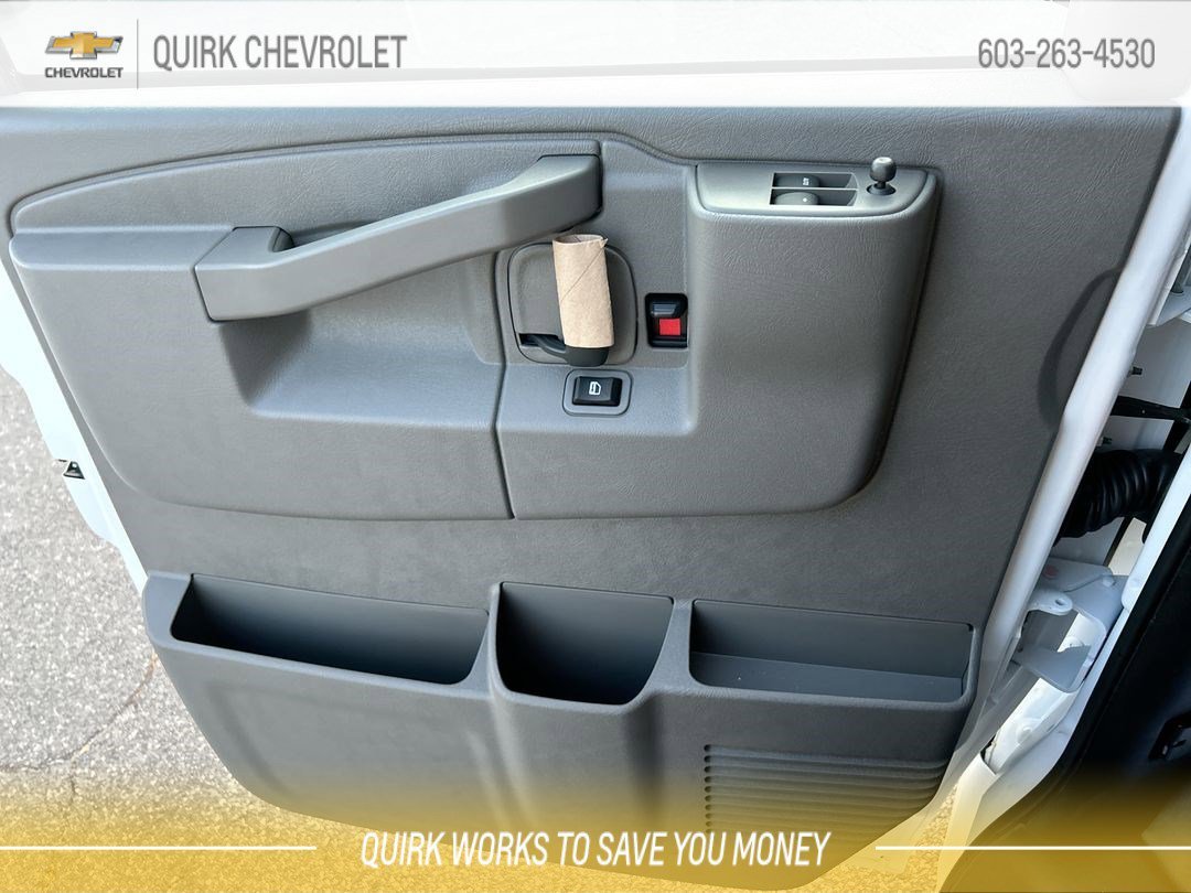 2025 Chevrolet Express Cargo Work Van - Photo 17