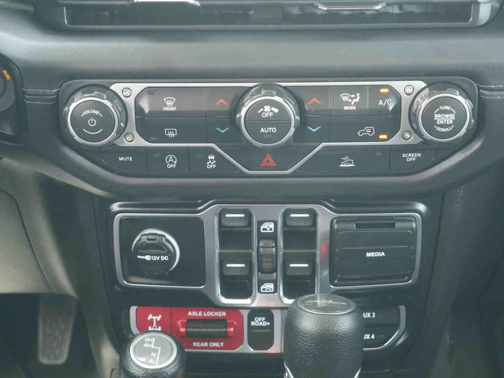 Certified Used 2026 White/off-white Jeep Mojave image 8