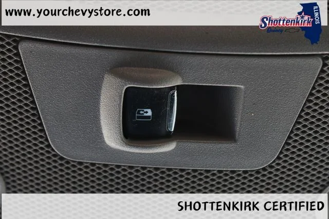 Used 2018 White Ford Lariat image 40