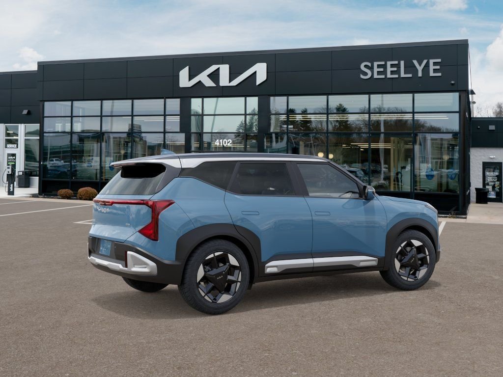 New 2027 Frost Blue / Black Roof Kia S image 6