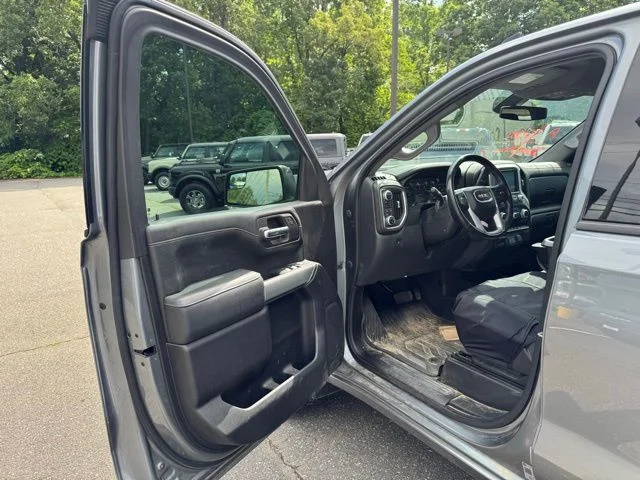 Used 2021 Gray GMC Elevation image 14