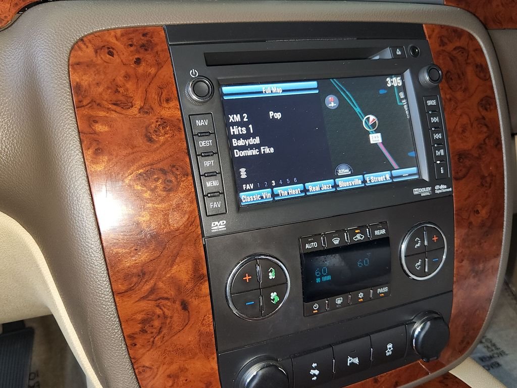Used 2013 White Chevrolet LTZ image 21