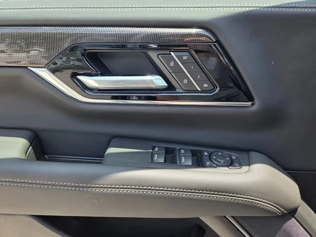 New 2026 Sterling Metallic GMC Elevation image 23