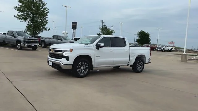 New 2026 Summit White Chevrolet LT image 4