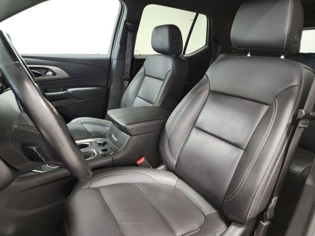 Used 2023 Mosaic Black Metallic Chevrolet LT Leather image 22