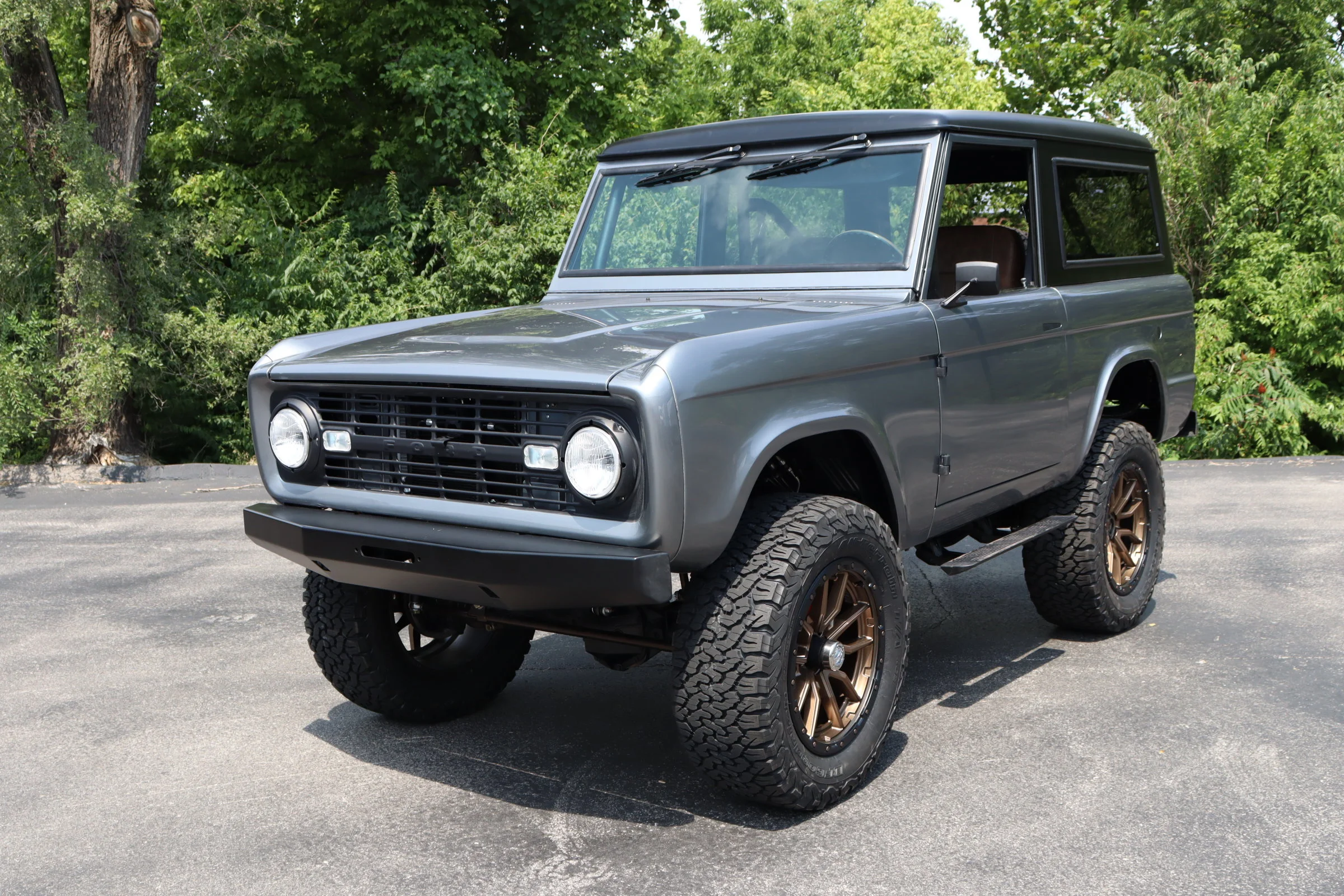 Used 1972 Gray Ford  image 3