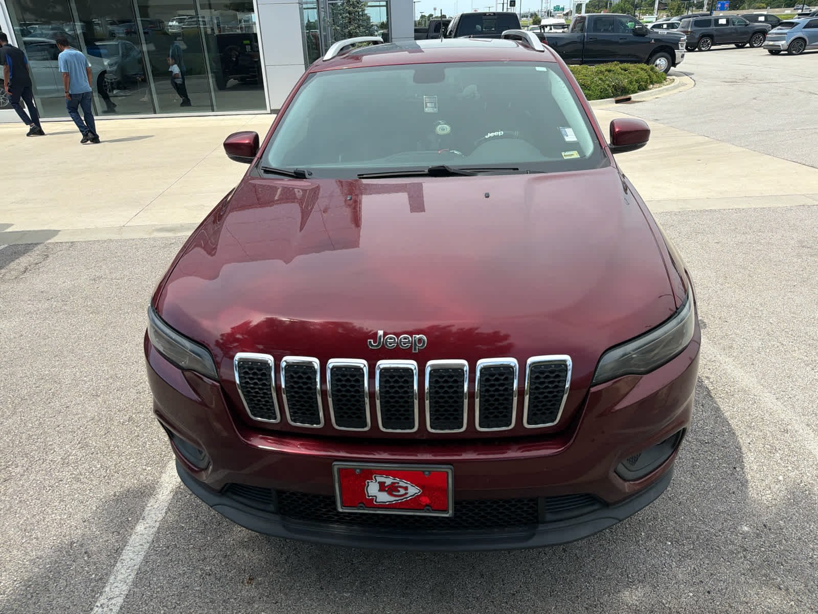 Used 2019 Jeep Cherokee Latitude Plus with VIN 1C4PJMLBXKD212657 for sale in Kansas City