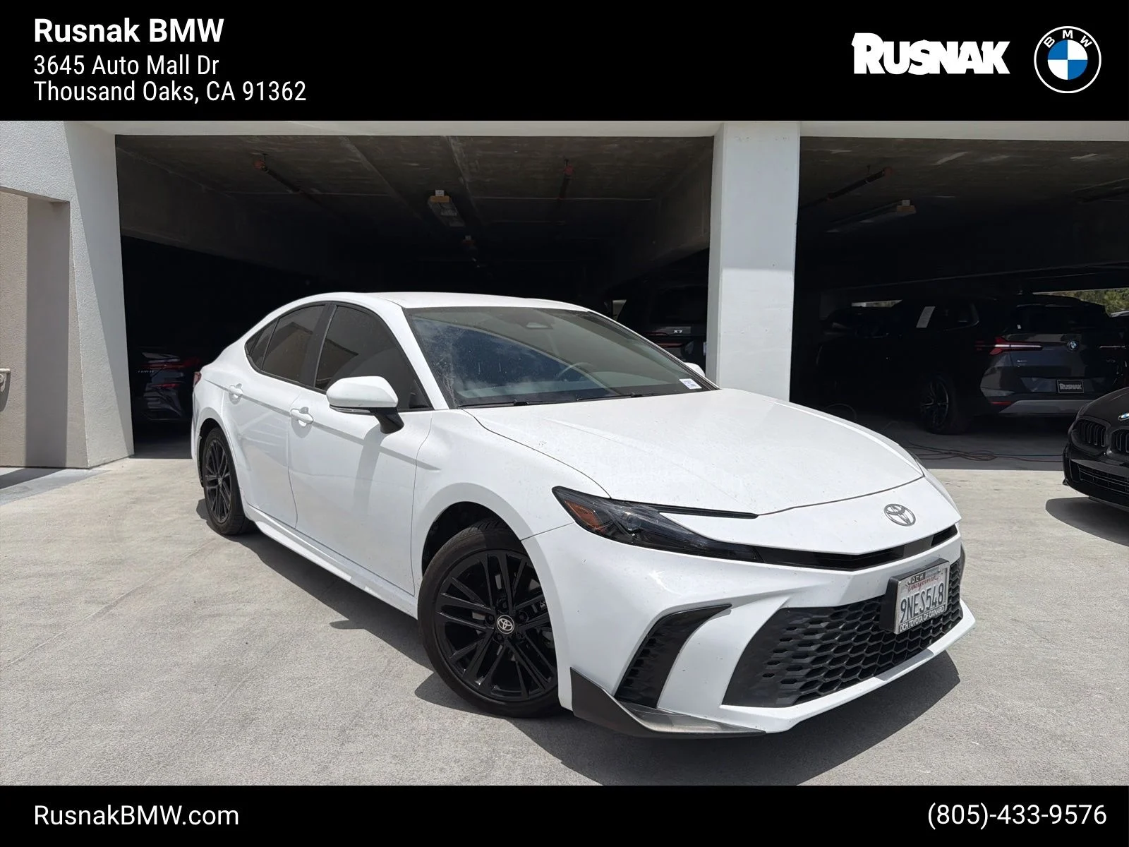 2025 Toyota Camry SE Hybrid's photo