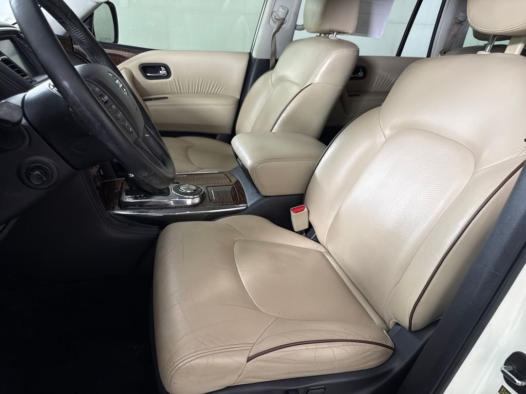 Used 2020 White Nissan Platinum image 11