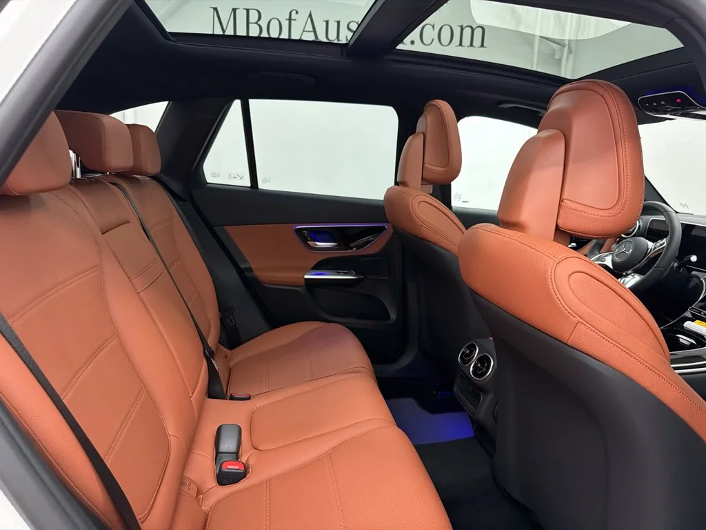 New 2027 White Mercedes-Benz GLC 300 image 26