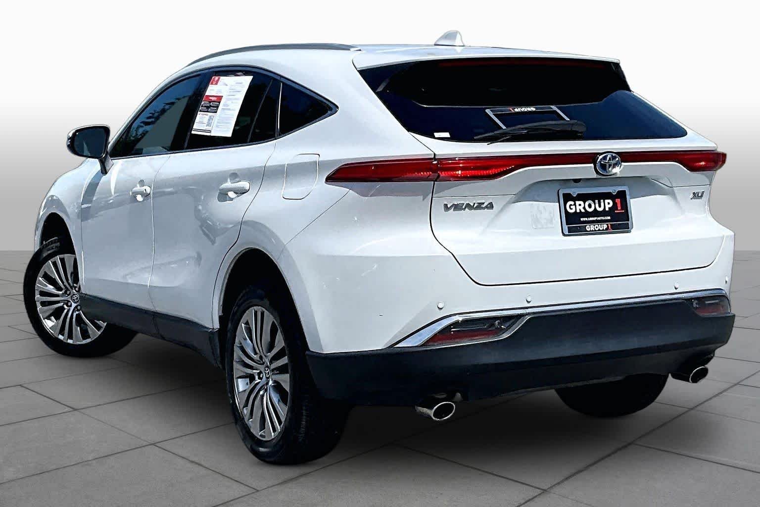 Used 2023 Wind Chill Pearl Toyota XLE image 12