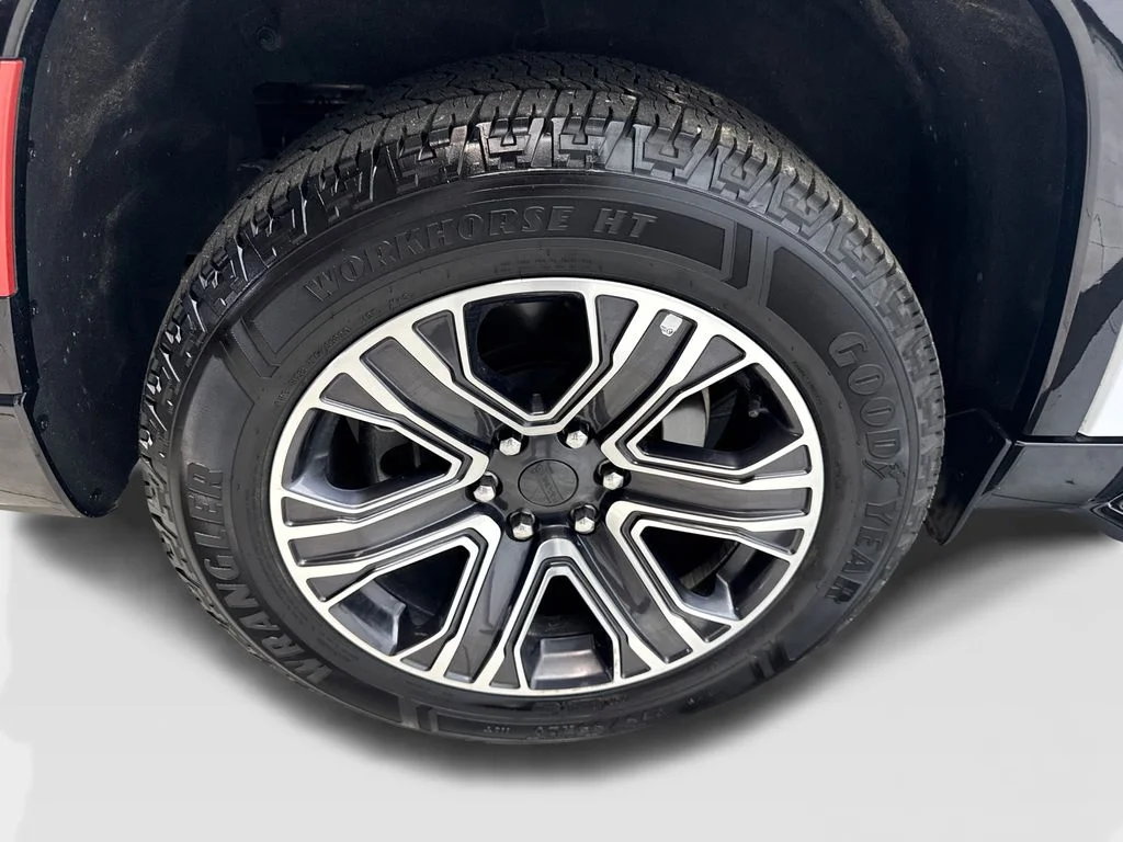 Used 2024 White Jeep Series II image 90