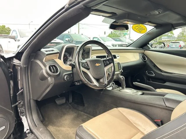 Used 2015 Black Chevrolet 2LT image 20