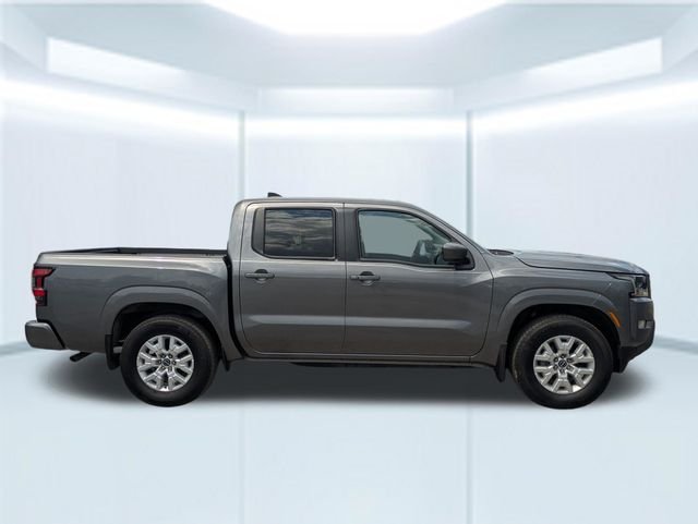 Used 2024 Gray Nissan SV image 7