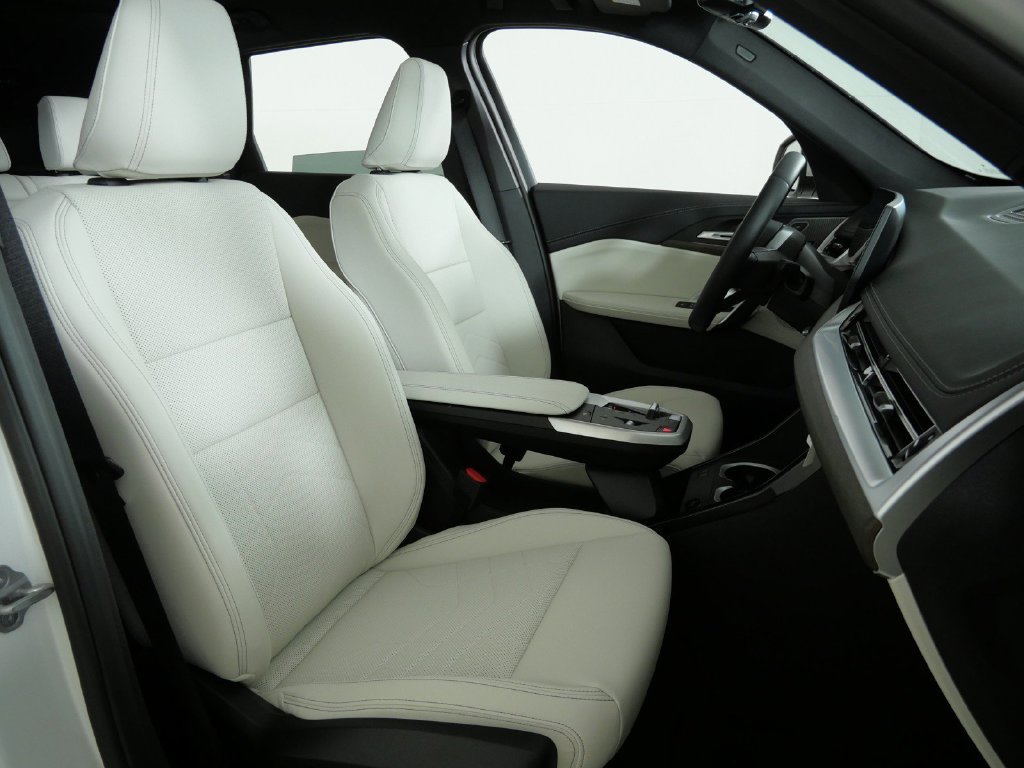 New 2027 Alpine White BMW xDrive28i image 21
