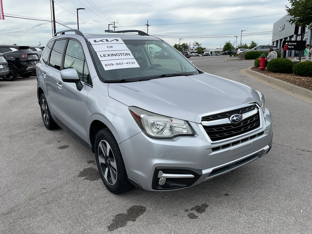 Used 2017 Ice Silver Metallic Subaru Limited image 2