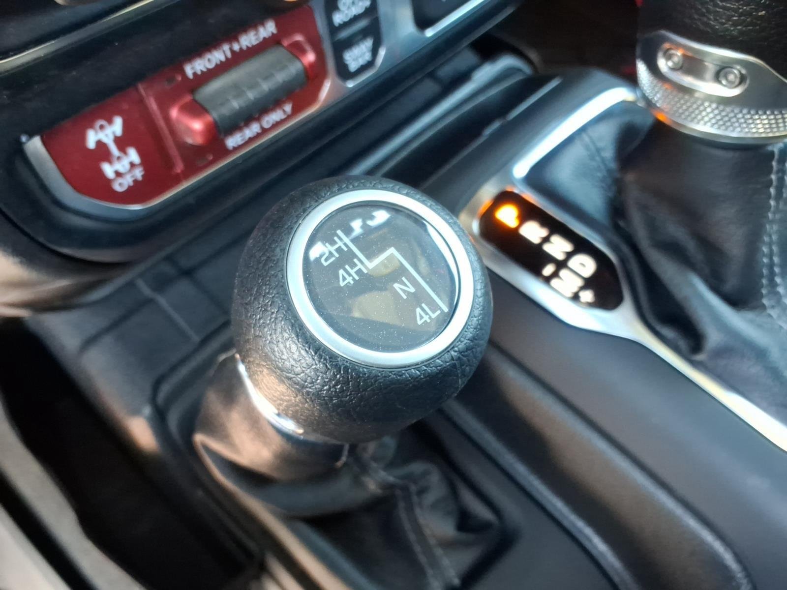 Used 2024 Hydro Blue Pearlcoat Jeep Rubicon image 8
