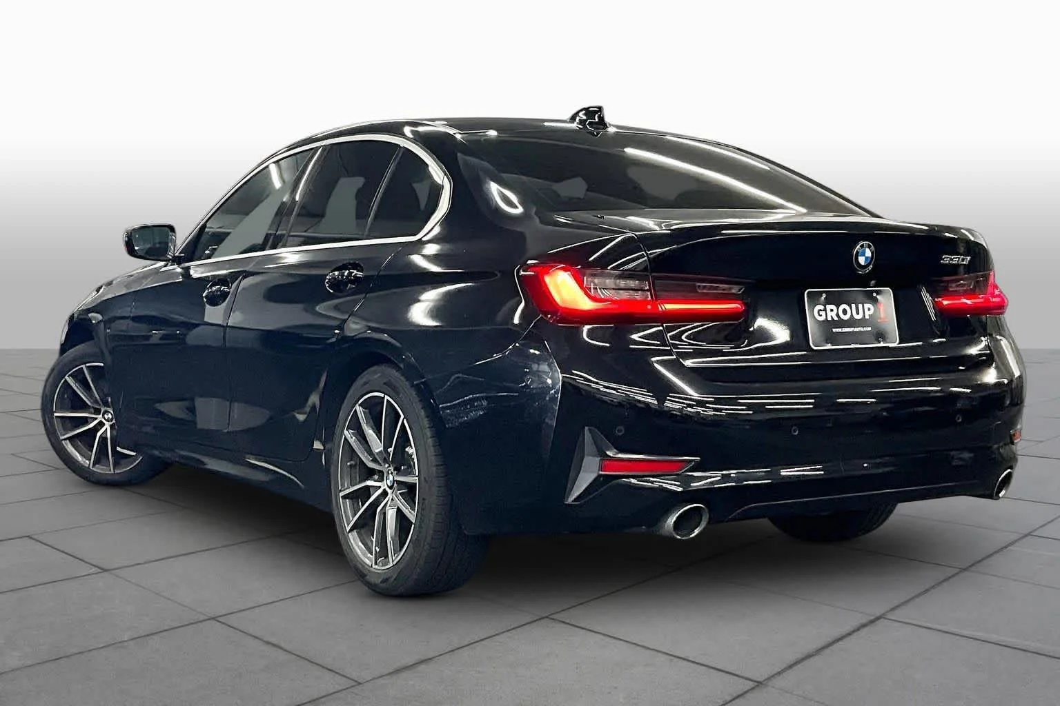 Used 2019 Jet Black BMW 330i image 11