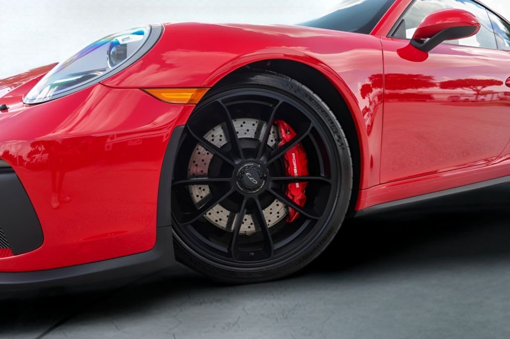 Used 2018 Red Porsche GT3 image 4
