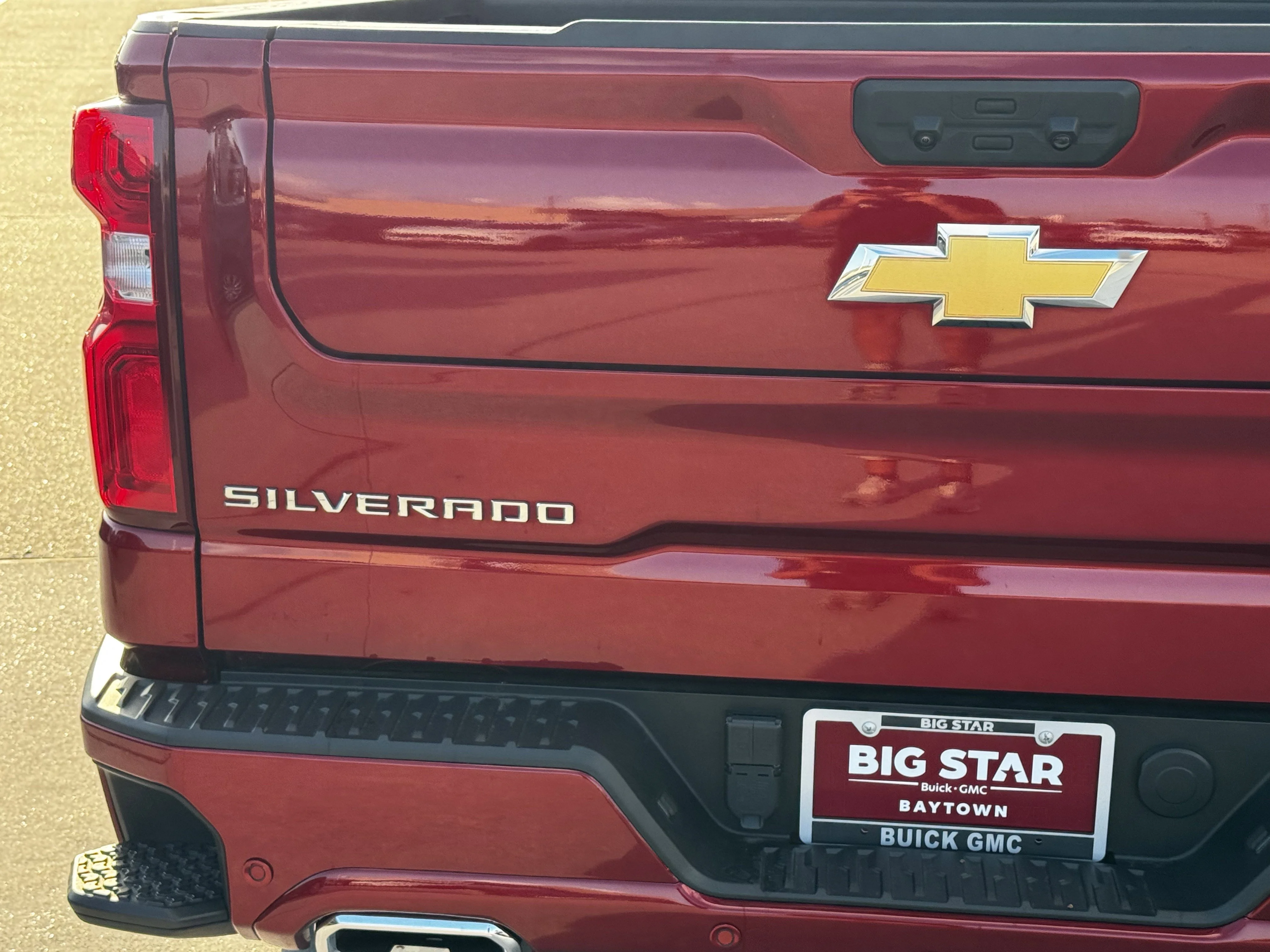Used 2024 Radiant Red Tintcoat Chevrolet High Country image 10