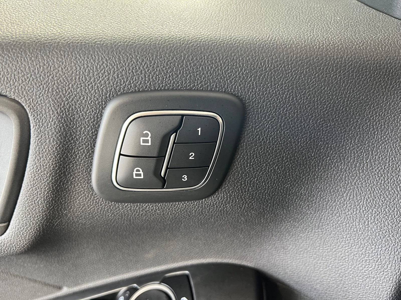 Used 2023 Gy Ford Active image 7